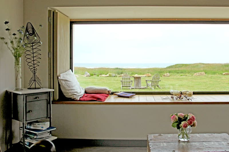 Charming holiday house on the sea