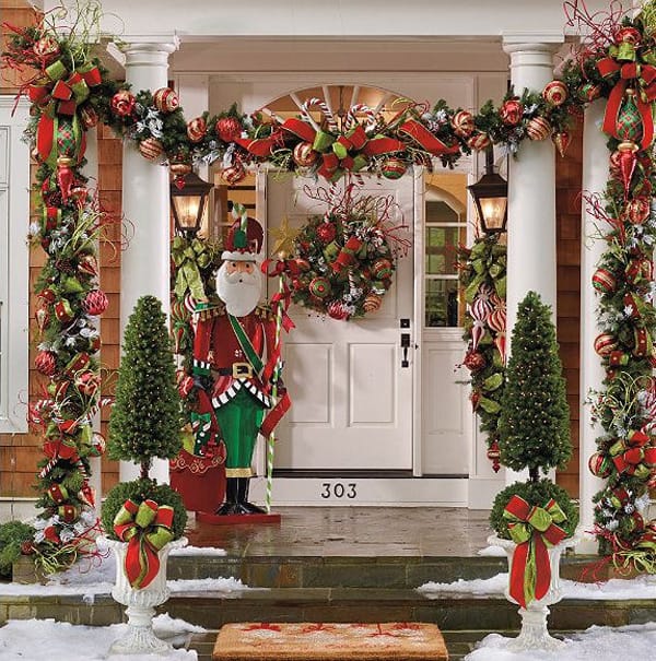 56 Amazing front porch Christmas decorating ideas
