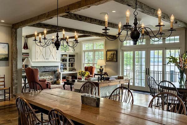Connecticut lake house maximizing its privileged location
